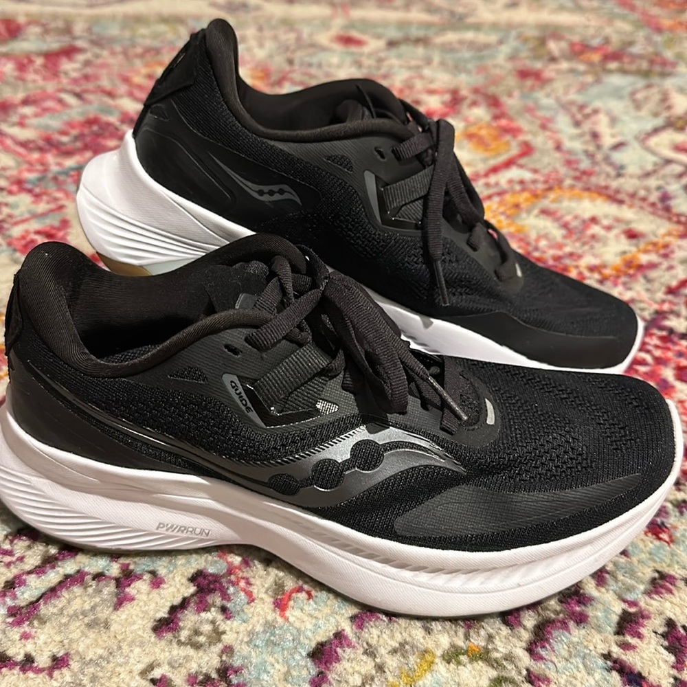 Women’s Saucony Guide 15 Sneakers, size: 7